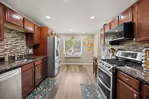 37 Jasper Ln, Randolph, MA 02368 - Photo 4