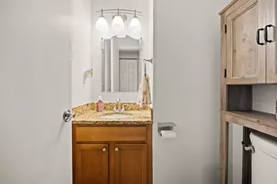 37 Jasper Ln, Randolph, MA 02368 - Photo 10
