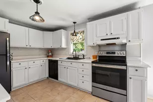 84 Alvord St, South Hadley, MA 01075 - Photo 8
