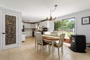 84 Alvord St, South Hadley, MA 01075 - Photo 12