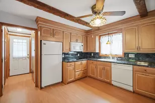 20 Athol St, Springfield, MA 01107 - Photo 16