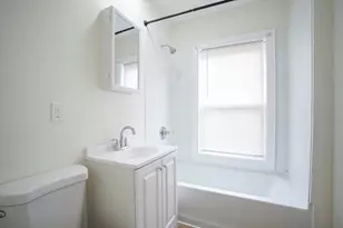 87 Quincy St, Springfield, MA 01109 - Photo 6