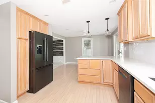 130 Pleasant St, Northborough, MA 01532 - Photo 8