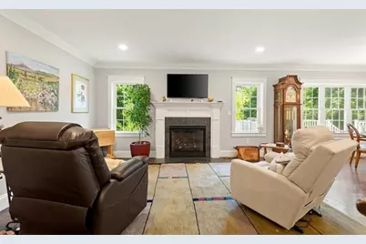 27 Samoset Rd, Woburn, MA 01801 - Photo 12