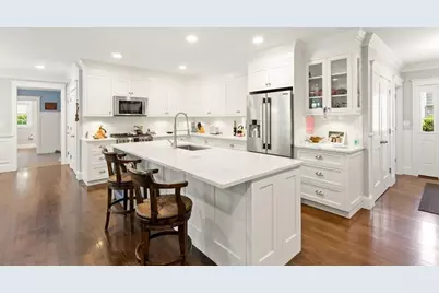 27 Samoset Rd, Woburn, MA 01801 - Photo 8