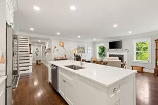 27 Samoset Rd, Woburn, MA 01801 - Photo 10