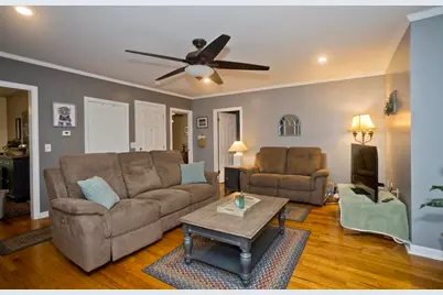 18 Reynolds Ave, Monson, MA 01057 - Photo 12
