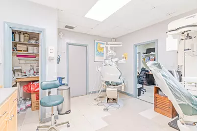 166 Columbia Rd, Boston, MA 02121 - Photo 16