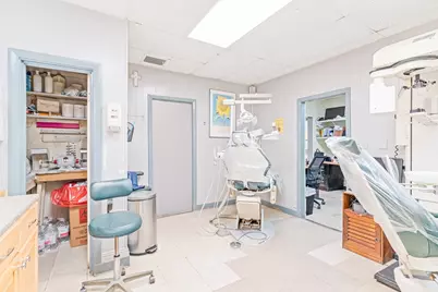 166 Columbia Rd, Boston, MA 02121 - Photo 18