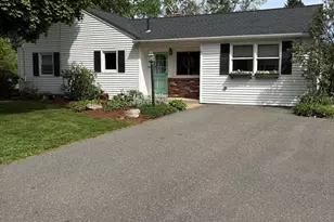 51 John St, East Longmeadow, MA 01028 - Photo 2