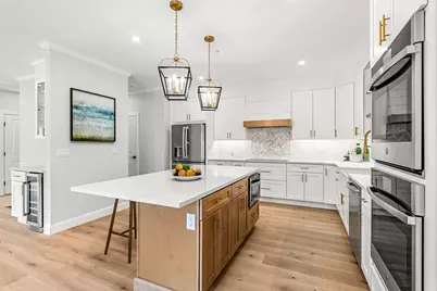 13 Whitman Circle #13, Bellingham, MA 02019 - Photo 2
