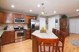 216 Reservoir St, Holden, MA 01520 - Photo 14