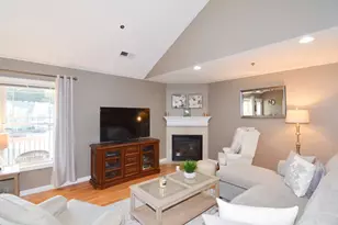 216 Reservoir St, Holden, MA 01520 - Photo 4