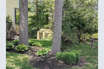 7 Shannon Lane, Beverly, MA 01915 - Photo 18