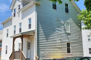 22 Robinson St, Webster, MA 01570 - Photo 4
