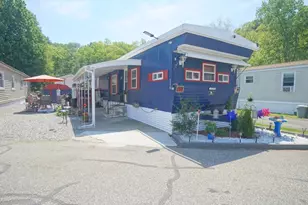 93 Grochmal Ave, Springfield, MA 01151 - Photo 2