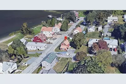 85 Maplewood Ave, Swansea, MA 02777 - Photo 6