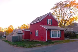 85 Maplewood Ave, Swansea, MA 02777 - Photo 2