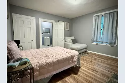 54 Ridgewood Pl, Springfield, MA 01103 - Photo 8