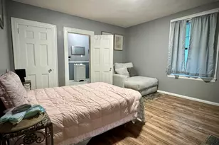 54 Ridgewood Pl, Springfield, MA 01103 - Photo 8