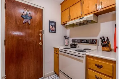 251 Rock Street #B7, Norwood, MA 02062 - Photo 4