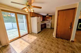 7 Birchwood Dr, Webster, MA 01570 - Photo 4