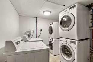 82 Webster St, Boston, MA 02128 - Photo 16