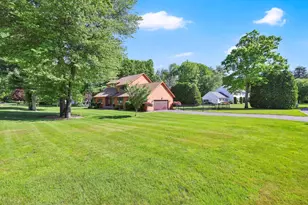 38 Evergreen Dr, East Longmeadow, MA 01028 - Photo 4