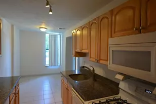 36 Shrewsbury Green Dr, Shrewsbury, MA 01545 - Photo 4