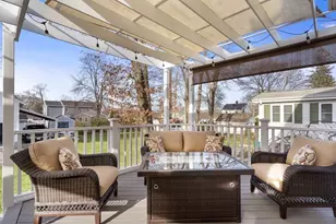 14 Hawthorne St, Norwood, MA 02062 - Photo 2