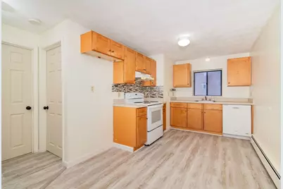 72 Martensen St #3, Quincy, MA 02169 - Photo 4