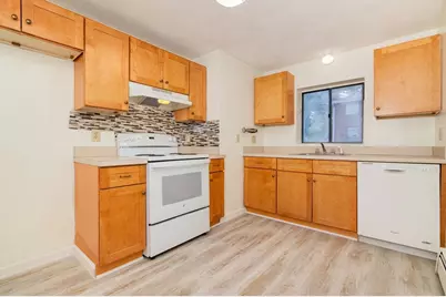 72 Martensen St #3, Quincy, MA 02169 - Photo 2