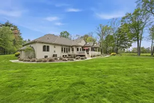 33 Labrie Ln, Holyoke, MA 01040 - Photo 32