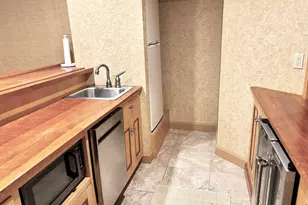 33 Labrie Ln, Holyoke, MA 01040 - Photo 30