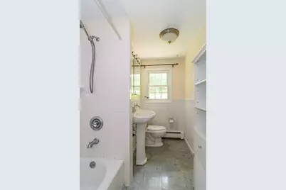 33 Eisenhower Rd, Framingham, MA 01701 - Photo 12