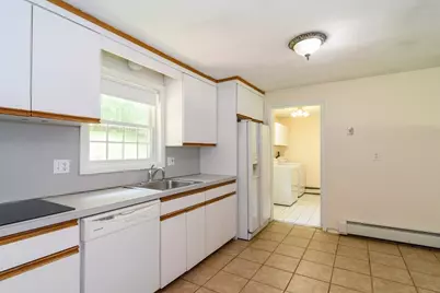 33 Eisenhower Rd, Framingham, MA 01701 - Photo 10