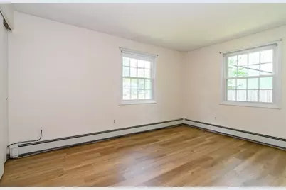 33 Eisenhower Rd, Framingham, MA 01701 - Photo 14