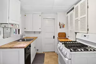 14 School St, Falmouth, MA 02543 - Photo 34