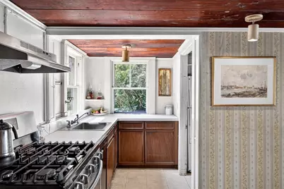 14 School St, Falmouth, MA 02543 - Photo 22