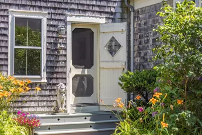 14 School St, Falmouth, MA 02543 - Photo 8