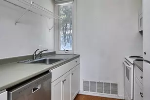 242 N East St, Amherst, MA 01002 - Photo 10
