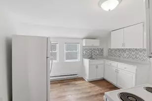 121 Glendale St, Everett, MA 02149 - Photo 4