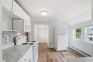 121 Glendale St, Everett, MA 02149 - Photo 2