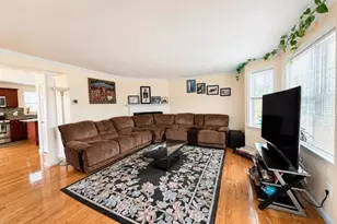 1975 Middlesex St, Lowell, MA 01851 - Photo 4