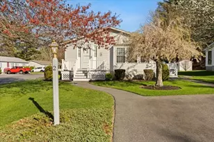 2 Ridgewood Cir, Bridgewater, MA 02324 - Photo 4