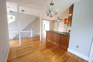 15 Warren, Stoneham, MA 02180 - Photo 6