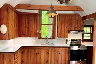 1015 Hortonville Rd, Swansea, MA 02777 - Photo 4