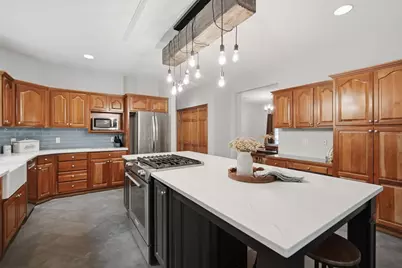 331 Hadley St., South Hadley, MA 01075 - Photo 4