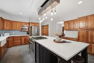 331 Hadley St, South Hadley, MA 01075 - Photo 4