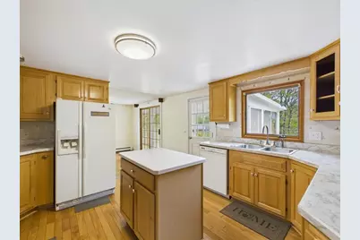 40 Bennets Neck Dr, Bourne, MA 02559 - Photo 18
